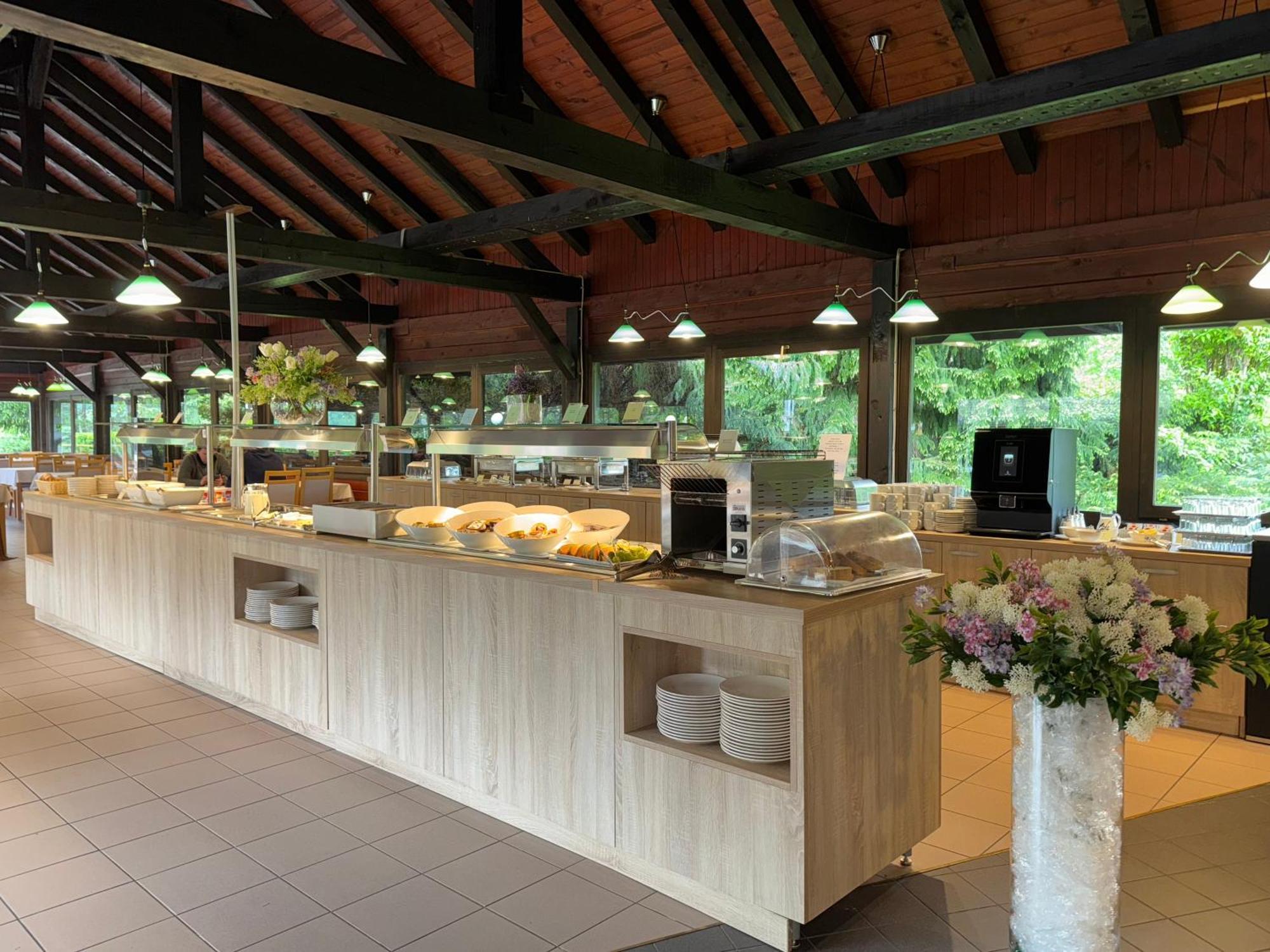 Bungalows Korana - Campsite Korana เซลิสเต เดรซิสโก ภายนอก รูปภาพ